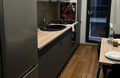 Аренда современной 2-комнатной квартиры с отдельной кухней, 77 м², Мамая, Констанца, Румыния